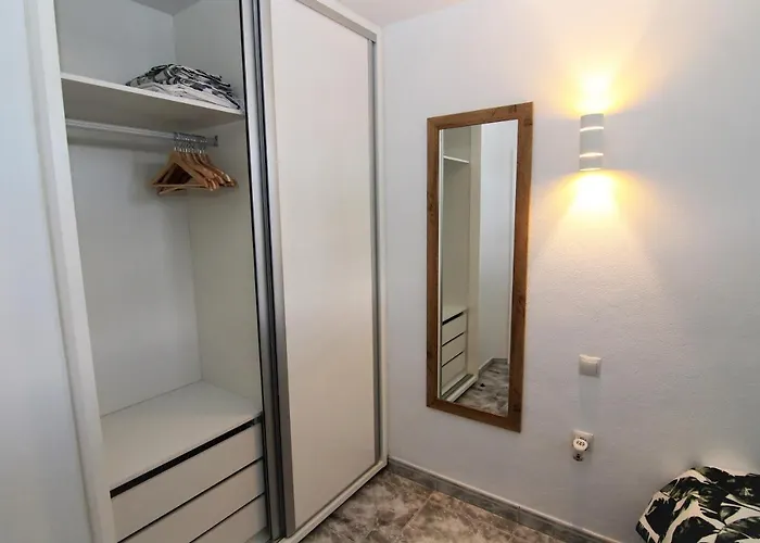 Aloe Floor * بلايا ديل إنغلز